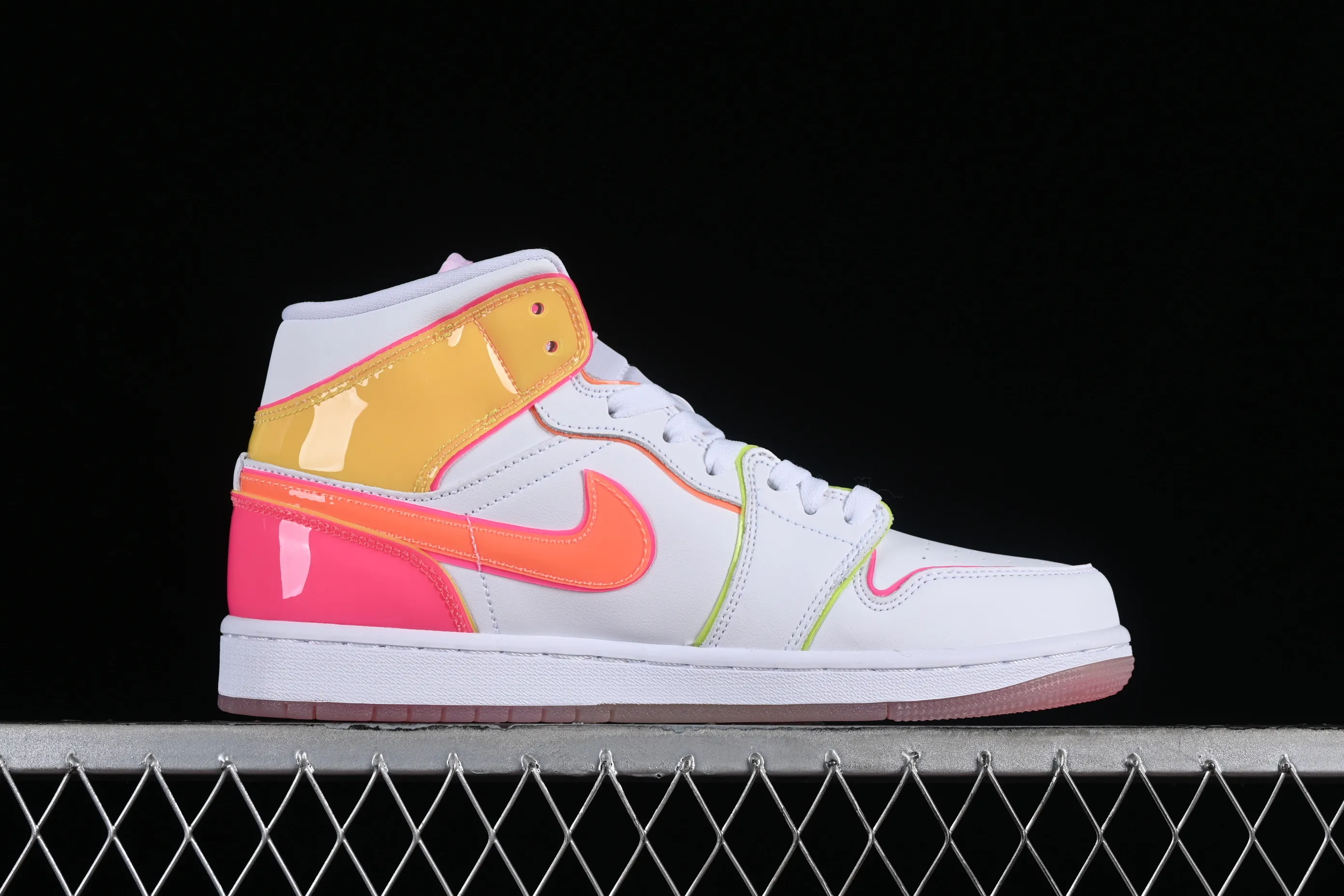 All Categories Air Jordan Jordan Series Basketball Shoes Air Jordan 1 Mid Air Jordan 1 Mid AJ1 Joe 1 Jelly Candy China Cultural Leisure Sneakers CV4611-100